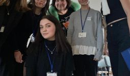 Future Heroes Latvia programmas ietvaros jauniešu komanda izveidoja sociālo projektu jauniešiem “People need people’’