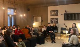 Future Heroes Latvia programmas ietvaros jauniešu komanda izveidoja sociālo projektu jauniešiem “People need people’’
