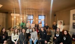 Future Heroes Latvia programmas ietvaros jauniešu komanda izveidoja sociālo projektu jauniešiem “People need people’’